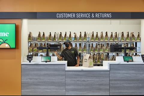 Customer service in Amazon Fresh Woodland Hills